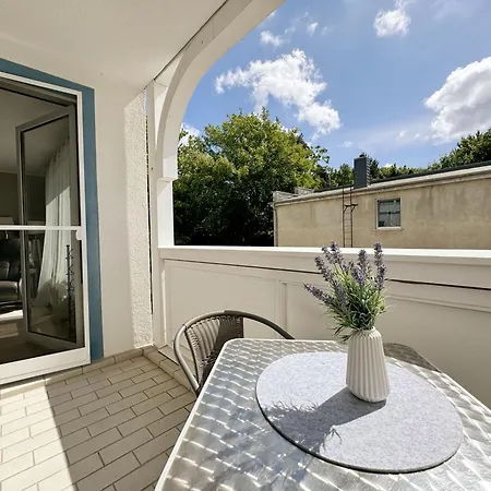 Haus Holstein Whg 01 Mit Balkon Apartmán *