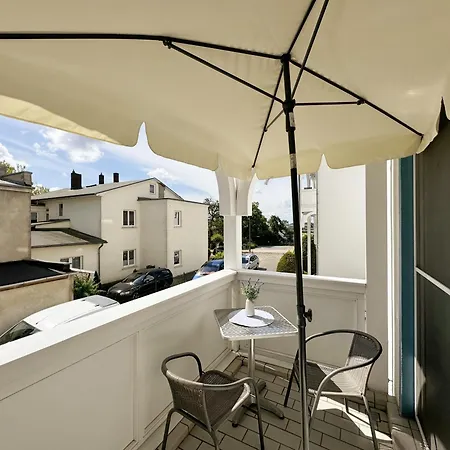 Haus Holstein Whg 01 Mit Balkon Зеллин